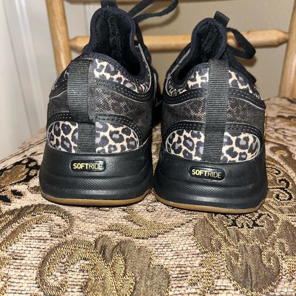 Puma Softride Sophia Crystalline Running Shoe - Picture 3 of 4